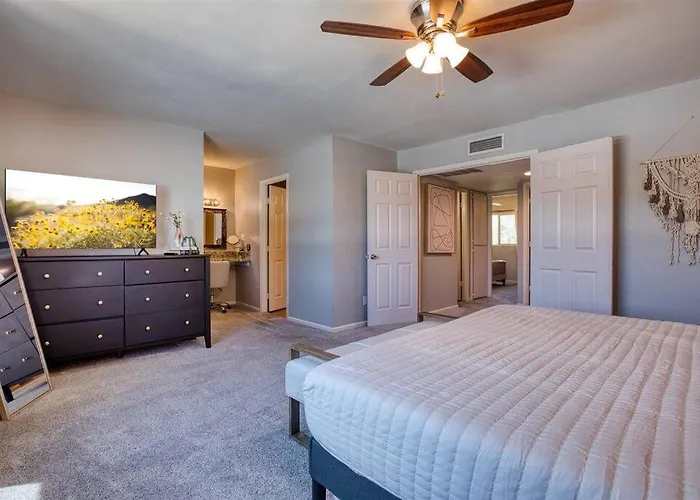 Apartment The Scott Casa - Walkable To Old Town Scottsdale, Vibrant Space, Inviting Patio! Scottsdale