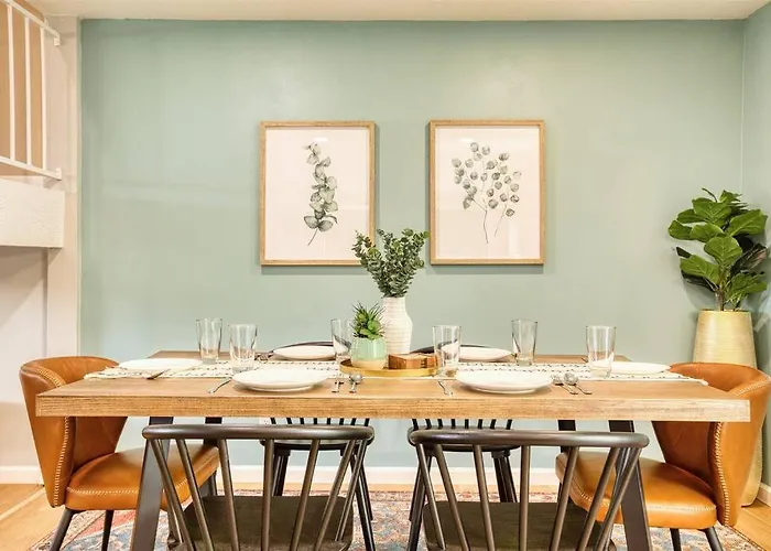 Apartment The Scott Casa - Walkable To Old Town Scottsdale, Vibrant Space, Inviting Patio! *