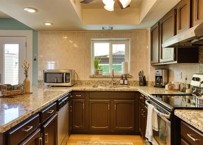The Scott Casa - Walkable To Old Town Scottsdale, Vibrant Space, Inviting Patio! Apartment *