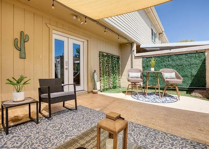 Apartment The Scott Casa - Walkable To Old Town Scottsdale, Vibrant Space, Inviting Patio! *